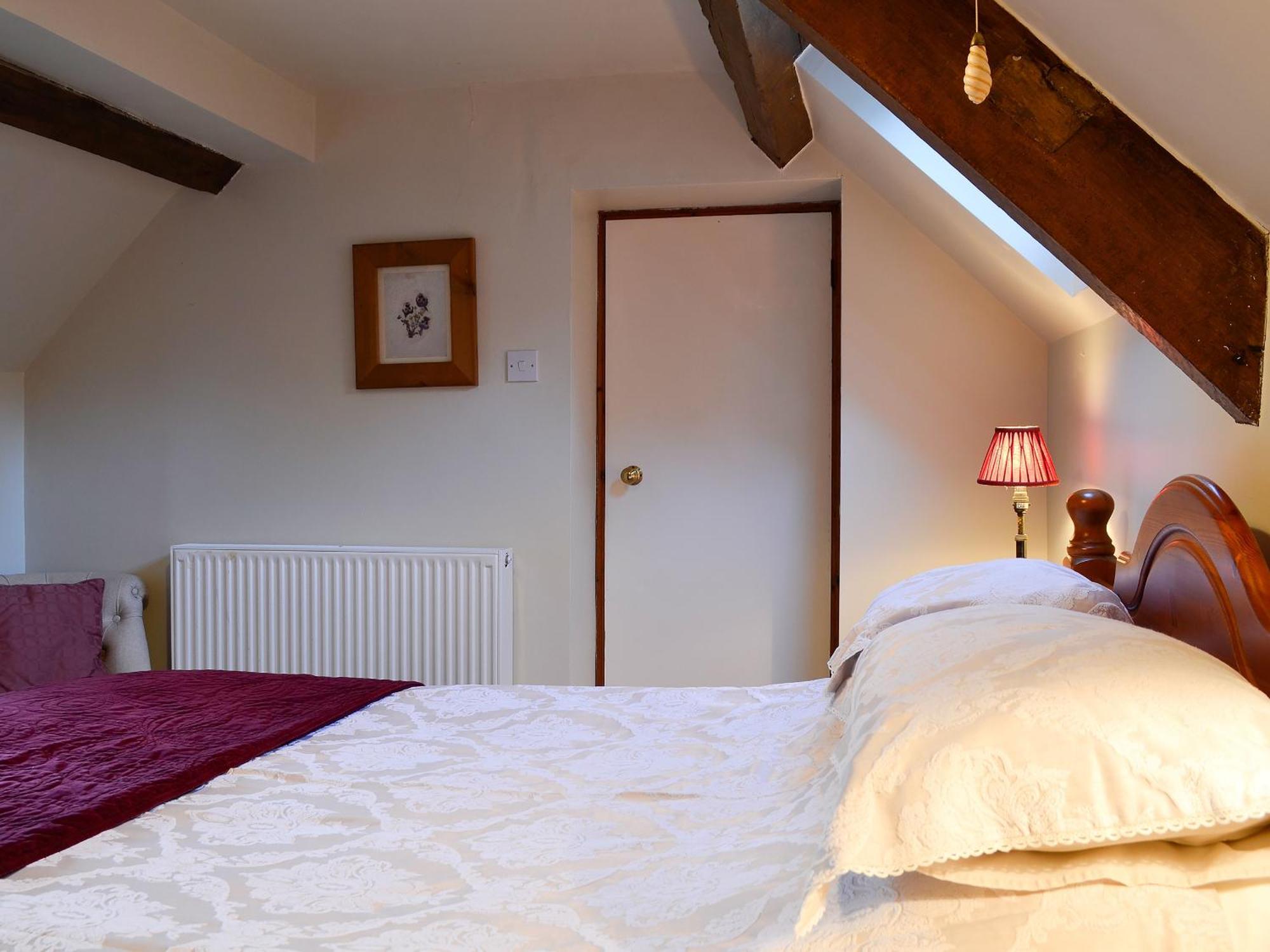 The Cot Villa Chalford Exteriör bild